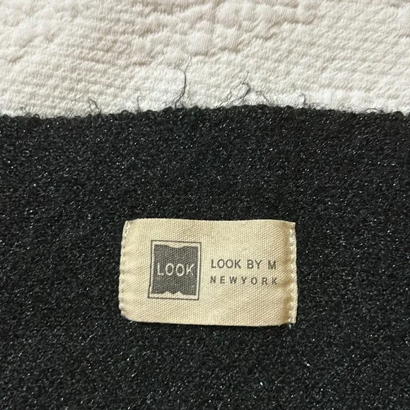 Look By M New York Wrap sweater with Sleeves. One Size - Picture 7 of 10